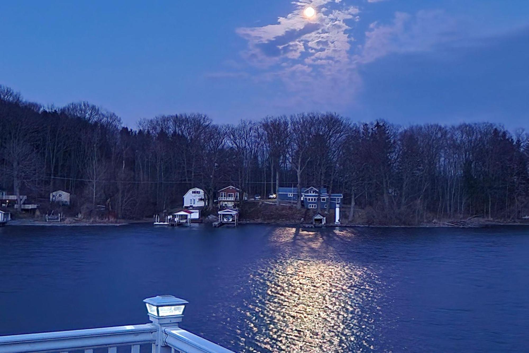 Waterfront Wolcott Vacation Rental With Deck And Views Zewnętrze zdjęcie